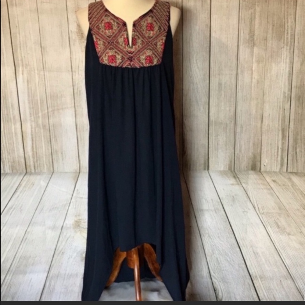 High-low hem dress with embroidered detail